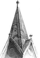 kaple před zbořením - detail zakončení věže