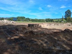 čištění místa, kde kostel stával