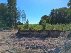 čištění místa, kde kostel stával