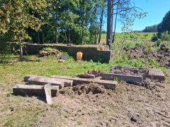 čištění místa, kde kostel stával