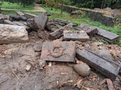 části pomníku padlým v 1. světové válce