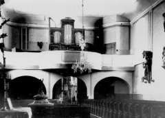 historické foto interiéru kostela