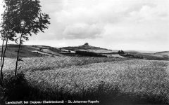 historické foto kaple (na horizontu)