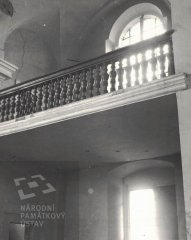 historické foto interiéru kostela - kůr