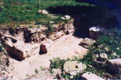 zbytky zdiva kostela