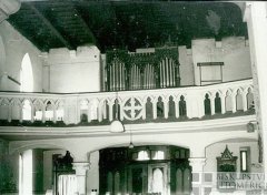 historické foto interiéru kostela - kůr