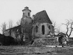kostel krátce před demolicí