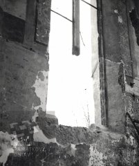 interiér kostela krátce před demolicí