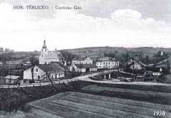 historické foto vsi s kostelem