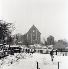 kostel a zvonice před zbořením