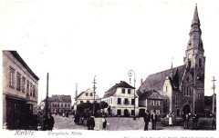 dobová pohlednice města s kostelem