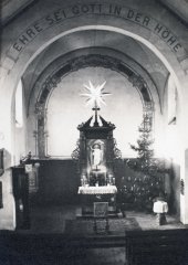 historické foto interiéru kostela