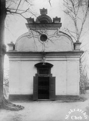 průčelí kaple