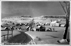 historické foto vsi s kostelem