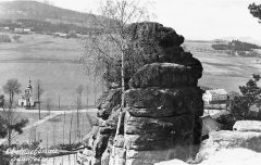 historické foto kaple (vlevo dole)