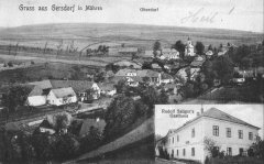 dobová pohlednice vsi s kostelem