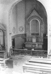 historické foto interiéru kostela - kněžiště