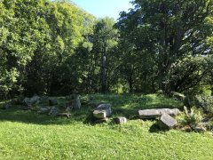 zbytky zdiva kostela