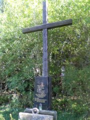 kříž na místě bývalého kostela