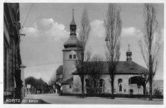 kostel na dobové pohlednici