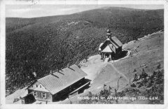 kaple na dobové pohlednici