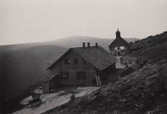 historické foto původní kamenné kaple