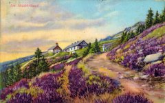 dobová pohlednice s motivem původní kamenné kaple