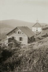 historické foto původní kamenné kaple
