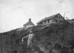 historické foto původní kamenné kaple