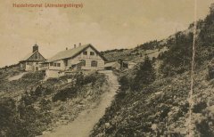 historické foto původní kamenné kaple