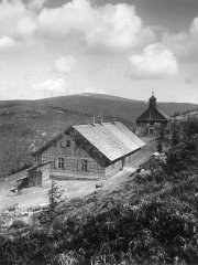 historické foto původní kamenné kaple