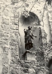 socha na kostele
