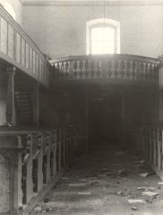 historické foto interiéru kostela