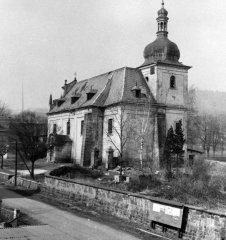 kostel krátce před demolicí