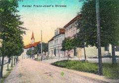 dobová pohlednice vsi s kostelem (výřez)