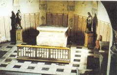 historické foto interiéru kostela