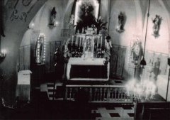 historické foto interiéru kostela