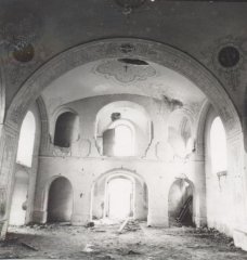historické foto interiéru kostela