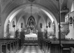 historické foto interiéru kostela (zadní část)