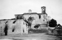 historické foto vypáleného kostela
