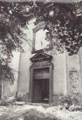 průčelí kostela