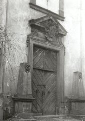 vchod do kostela