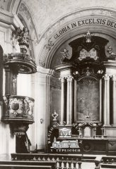 historické foto interiéru kostela