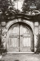 vchod do kostela