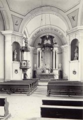 historické foto interiéru kostela  - zadní část