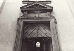 vchod do kostela