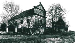 historické foto kostela a zvonice