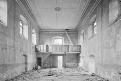 historické foto interiéru kostela - přední část