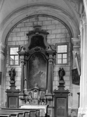 presbytář kapucínského kostela s oltářním obrazem Stigmatizace sv. Františka