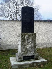 obnovený pomník padlým 1914 - 1918